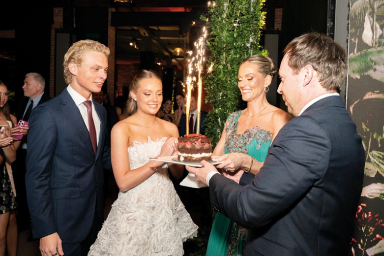 15 AÑOS LUCIANA ABENTE